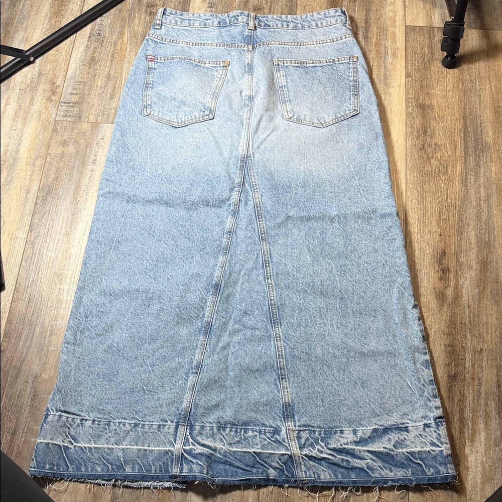 Women's Denim Maxi Skirt BDG Urban Outfitters Maxi Skirt - Medium- CutOut - Picture 4 of 5